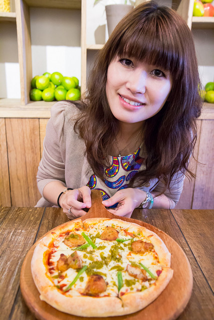 【高雄美食】薄多義 BITE 2 EAT 富民店 美味義式手工披薩!